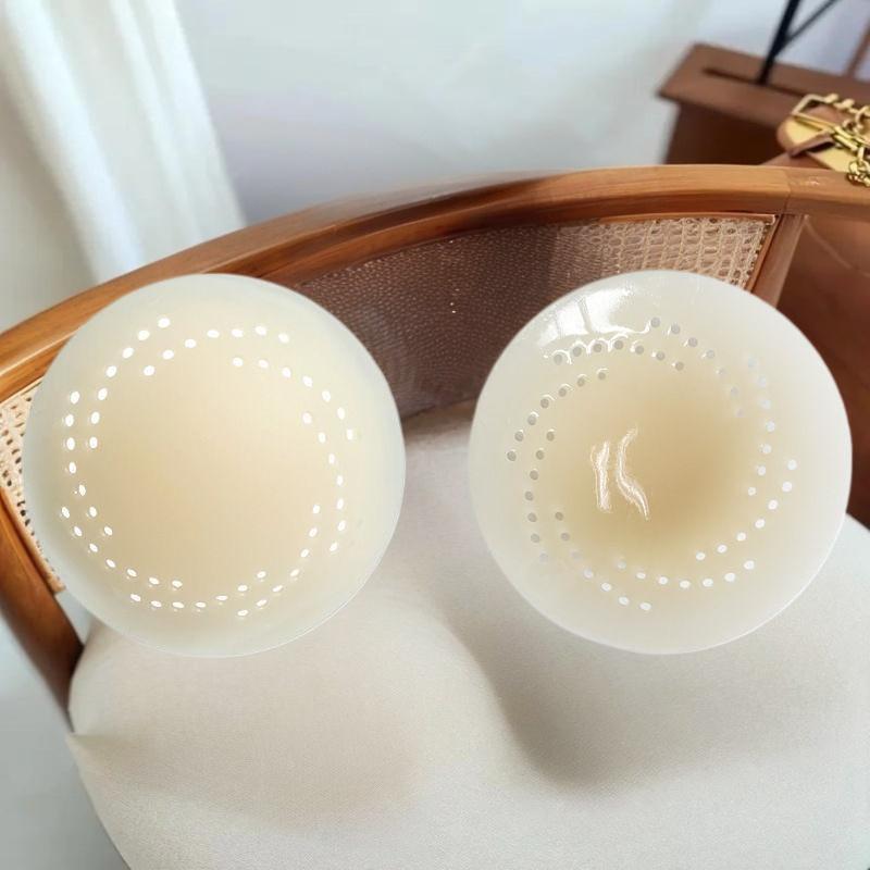 再利用可能な粘着ブラ、シリコンニップルカバー（穴あき）、リフ - Nipple Cover Pasties のレビューと価格